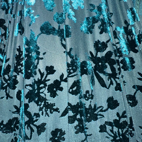 NWT Calvin Klein Emerald green wrap dress - Picture 2 of 7